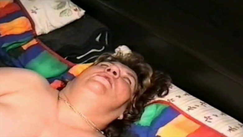 6-movies: Granny, Teen and a horny guy in a threesome