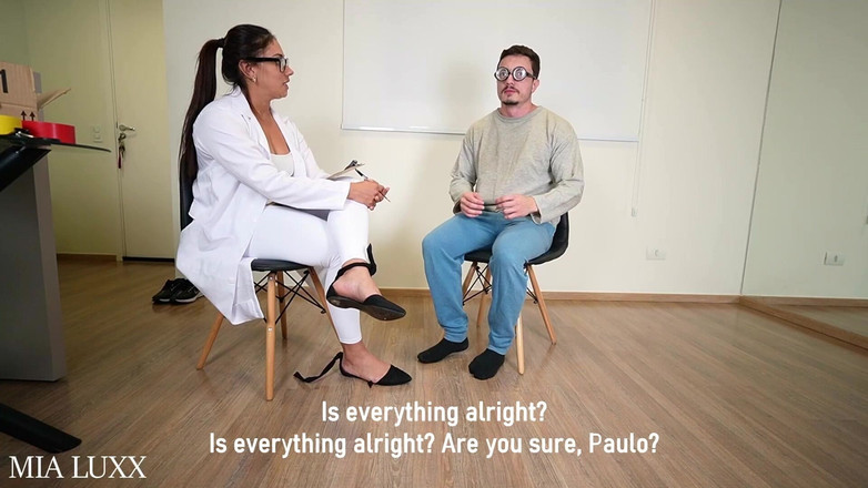 Mia luxx: Suster nakal ini ngasih pelajaran keras sama pasiennya tentang kaki...