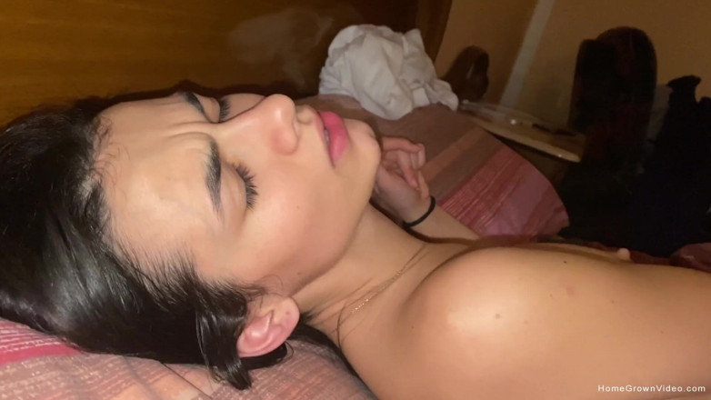 Homegrown Video: Sofia gets a late night banging in bed