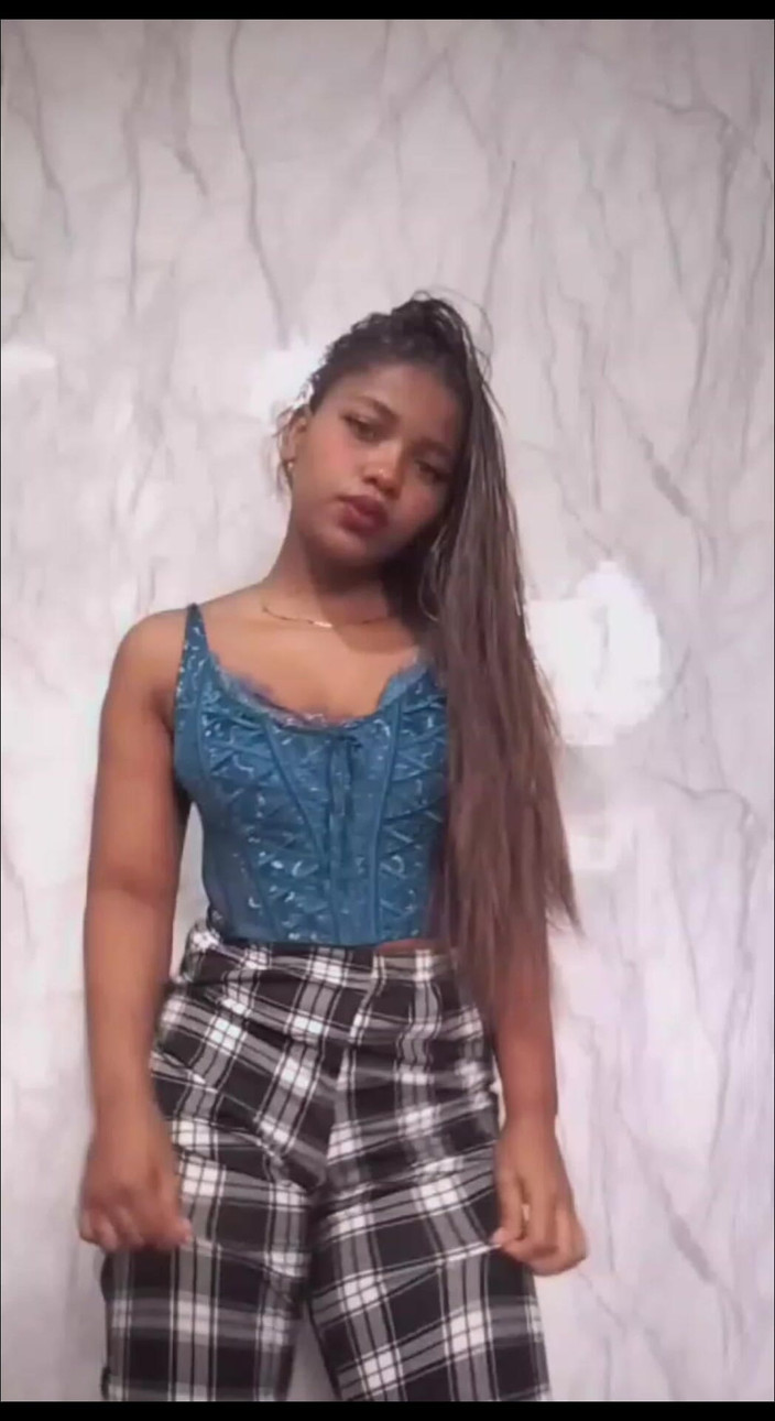 Minayi: आप मेरे आधिकारिक हॉट सामग्री पृष्ठ पर जाने के लिए क्या इंतजार कर रहे हैं?