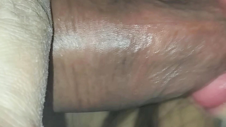 Minhaesposaparaoutro: पीछे कीसीट में पत्नी दुह रही है