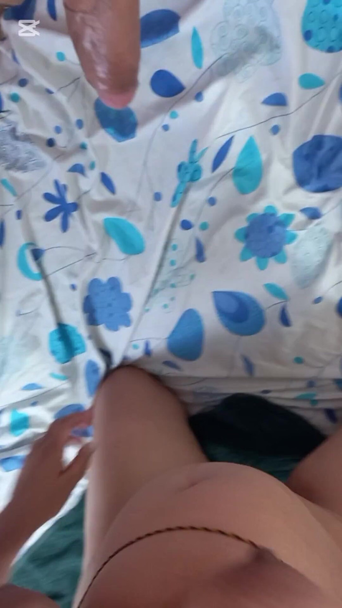 Valkyrieandluigy: İri güzel latin sikişiyor