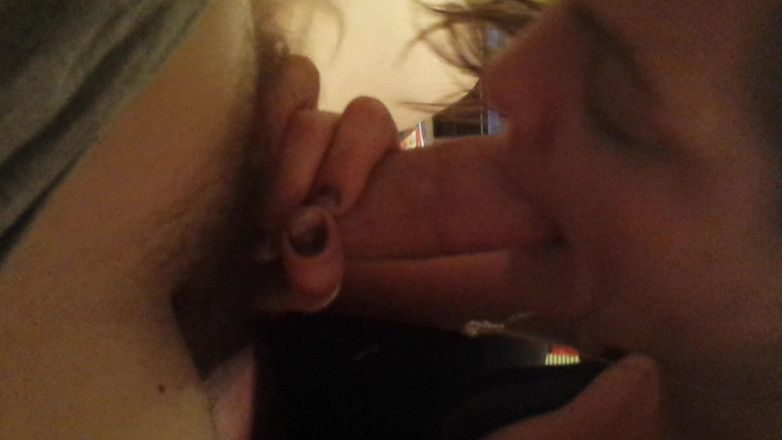 Switch sluts: Boşalana kadar yarağımı emdiriyorum