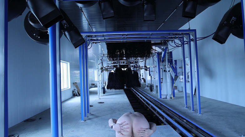 barenakedboy: Quay tay và xuất tinh tại một công trường xây...