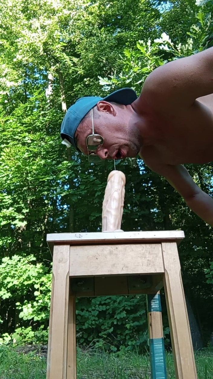 MaxonFF: I Suck a Dildo From My Delicious Ass