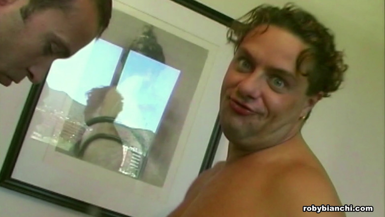 Topax Film Production: Dva Ptáci V Kundičce Dělají Mladou Blonďatou Děvku Radost