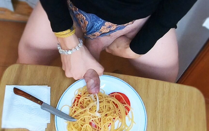 Ane Get Horny: Obrzydliwe siusiu i spermy na spaghetti jedzenia