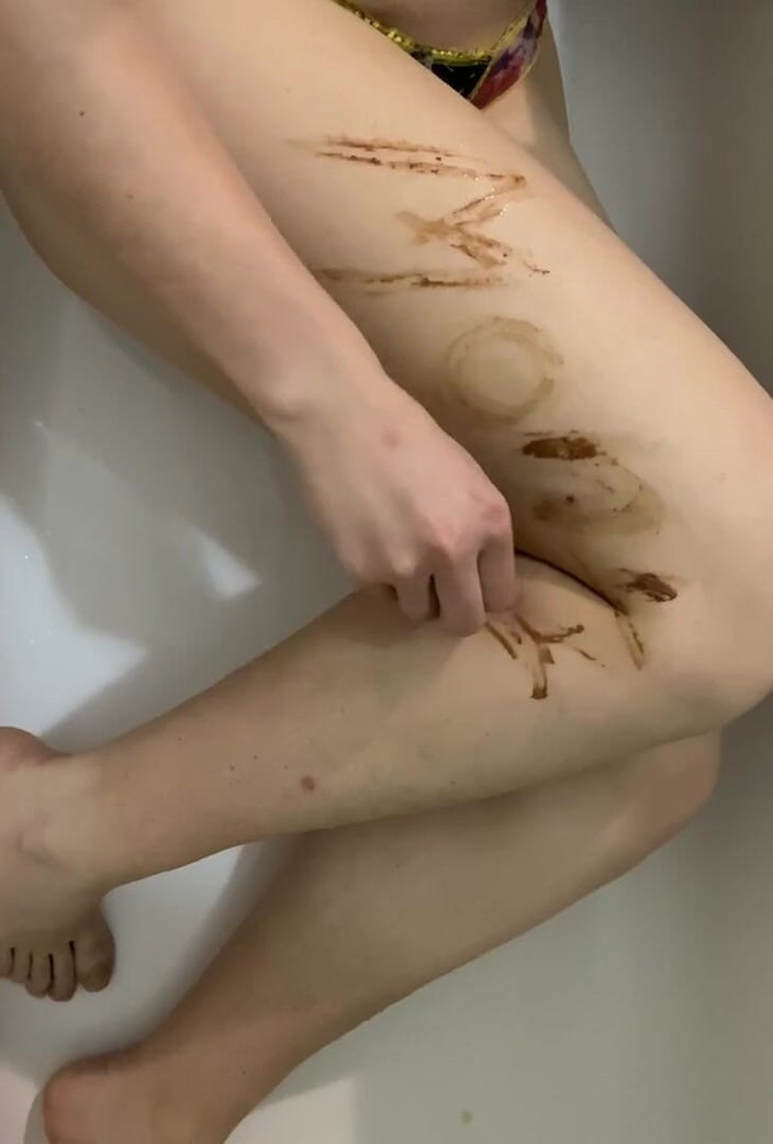 Monnycka: Chocolate hot legs