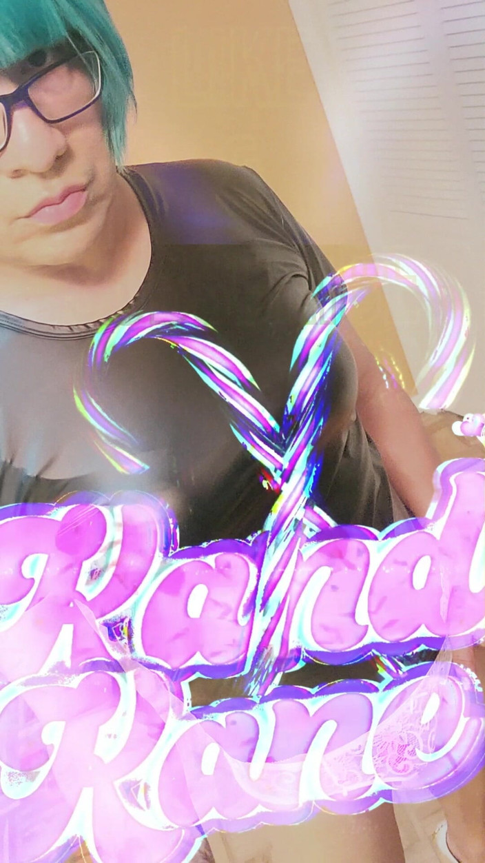 kandiKane: Seksowna maminsynek dziwka bawi się swoją ciasną małą dupą