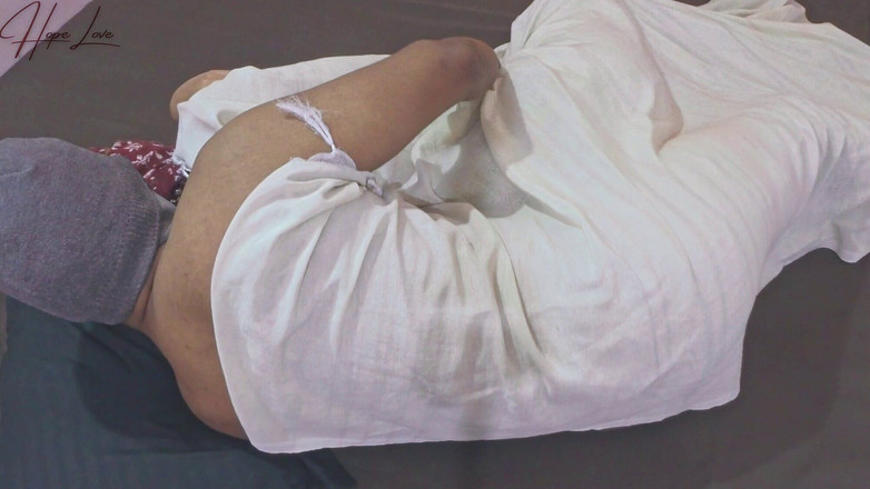 Hope Love: Podvádějící manželka je tvrdě ošukána velkým černým ptákem