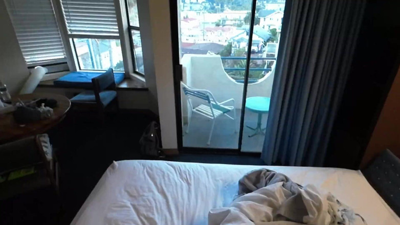 SquishMallow3328: Var tvungen att slå på TV: n för att täcka...