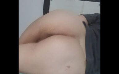 Emily-Chan: Otaku dívka masturbuje a má bohatý orgasmus