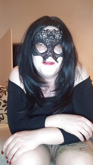 MamaZSekretem: Transmom trenuje swoją małą ciasną dziurkę z wtyczką analną