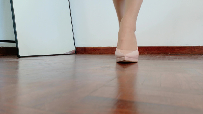 Kinky Lyrical: 하이힐 Asmr - 포인트 스틸레토스