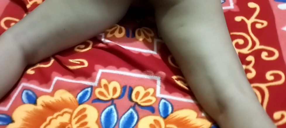 Chhaya: 德西女朋友在肛交新性爱时大声呻吟