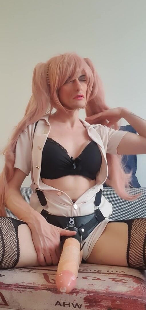 ParisTs: Strap-on sissy slut