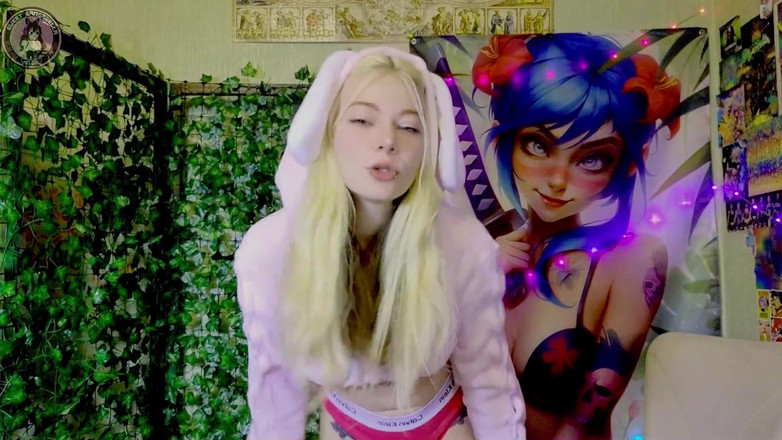 Sweet Sansarella: Dans de iepuraș și muie