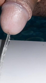 Çiş banyo videosu xhamster siyah yaraklı Hintli