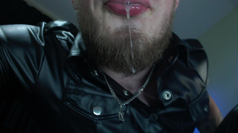 Hunky time: Sir in Leather Gear, Domination, Spitting,