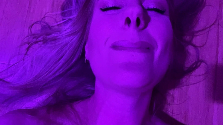 Sarah Passions: Senin için boşalırken gözlerime bak