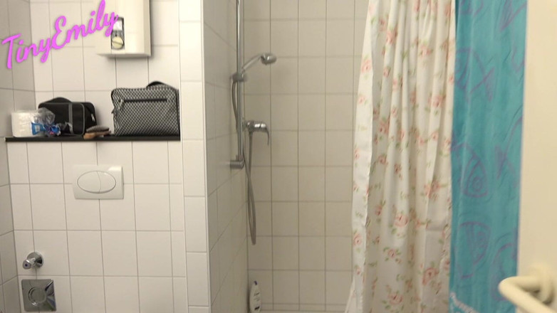 TinyEmily: Aiutami, ho bisogno di un artigiano forte!