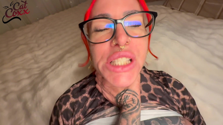 CatCoxx: Ao in All Milfholes! Jungficker Delivers