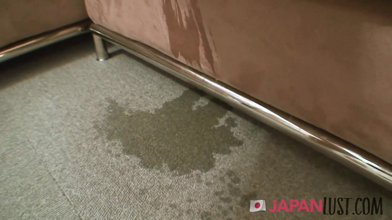 Japan Lust Gold: Japanese cougar squirts all over during teasing and pov sex