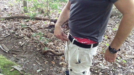 TJenner: Bir ağacın arkasında saklanıyorum, ormanda sikişiyorum