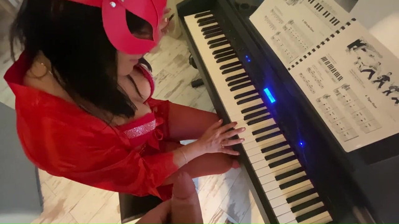 MilfyCalla: Cosplay rollenspel compilatie vol. 1 - politie, ondeugende student, kerstman helper, meid &amp;...