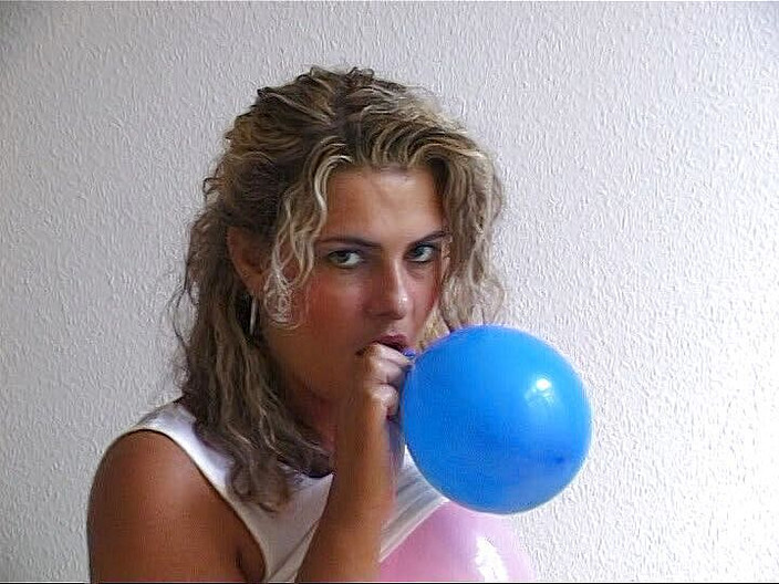 German Classic Porn videos: Trening z blow job dla pięknej blondynki