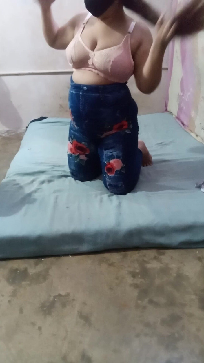 Yasmeen: Tek başına çok fazla arzu var