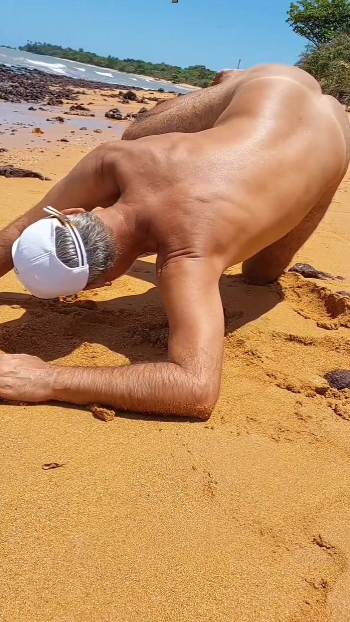 Ladysilvas: Ladysilva Cur sexy pe plajă