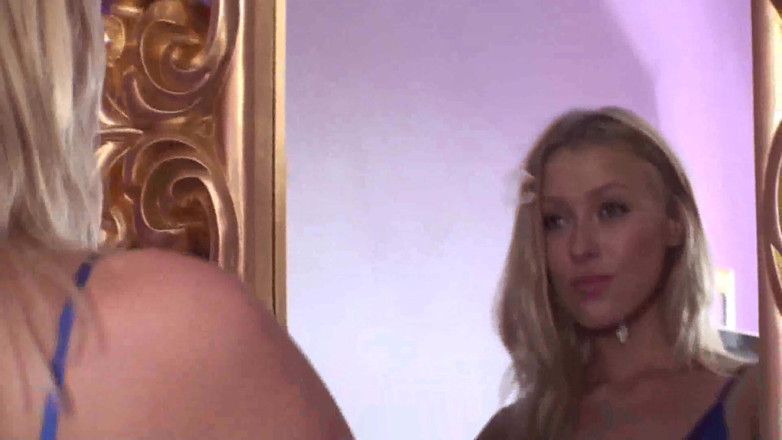 Femdom Austria: Slave begging for self-admiring mistress in front of mirror