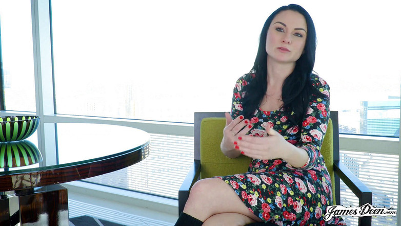 James Deen: Veruca James wordt bevredigd met een poesje likken van James...