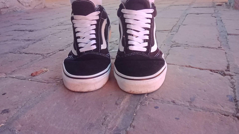 jerkofflover: Le mie scarpe da ginnastica sono davvero belle