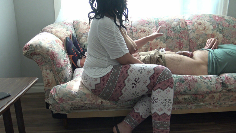 Souzan Halabi: インドの継母は私を自慰行為で捕まえました