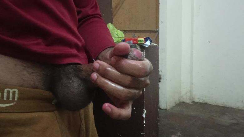 Brijesh 270: Soția mea mă lasă singur acasă, dar vecinul meu vine întotdeauna...