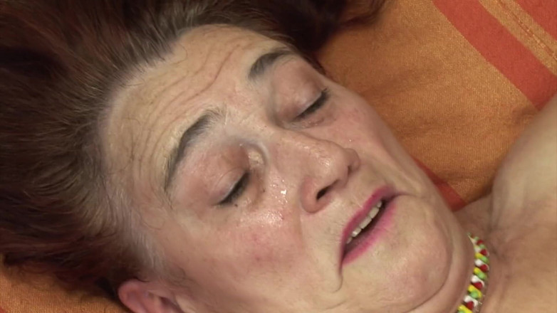 Private Lustpigs: Granny fucked by the hairdresser