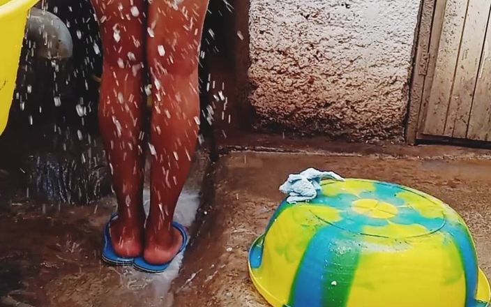 Me and my new slut: Hamile kız arkadaşımı açık havada banyo yaptırıyorum, kirli çevre titreşimleri