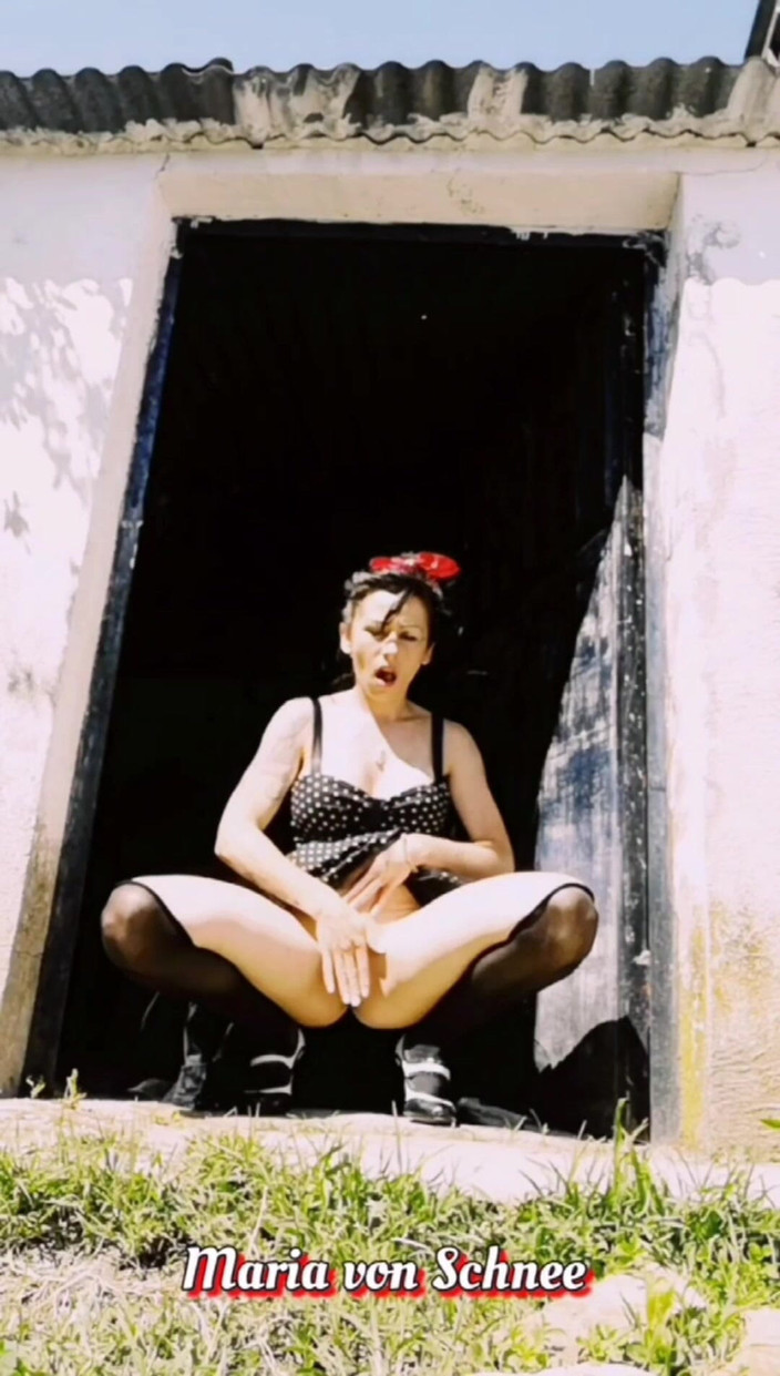 Maria Von Schnee: 핀업 쉬