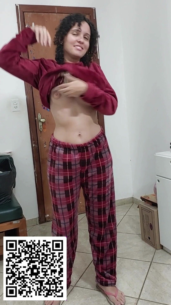 Naty Alves: Pijama Harry