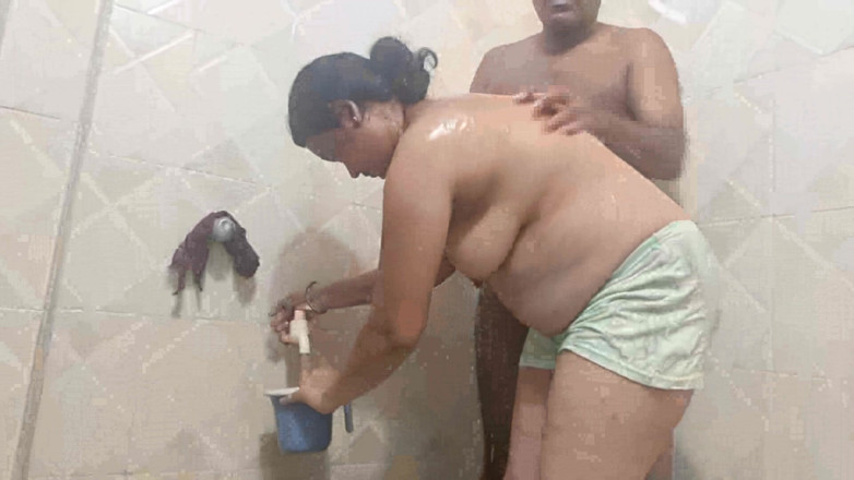 Sexy sindu: Sexy Sindu Bathing Sex with Lover