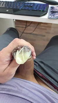 Kondom full av sperma