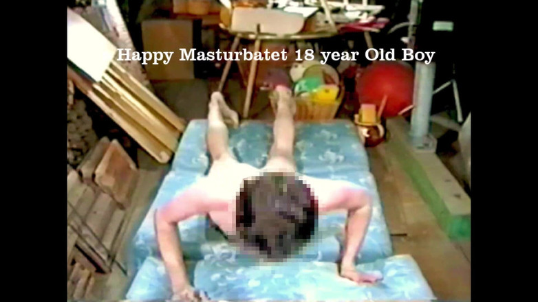 Mark Hannes: Vechi marca de 18 ani, masturbare nud de stocare