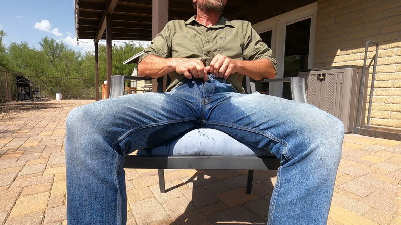 Lapetus: Giving Some Airbnb Neighbors a Jeans Wetting Piss Show