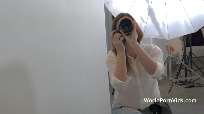 Selected worldwide porn: Jenna J Ross gets a strong, shaking orgasm thanks to...