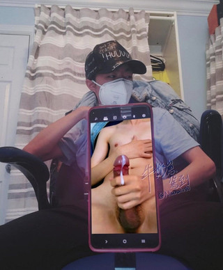 niunaizai00: Azjatycka teenie twink z ogromnym kutasem dobrze się bawi - część 19