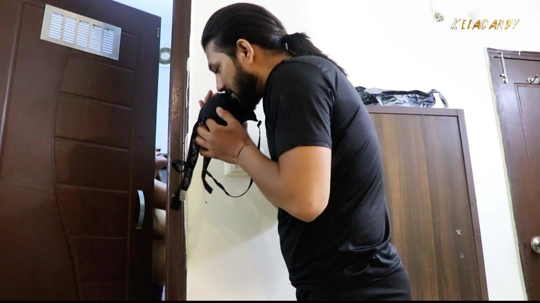 Xxx Indian porn: Stranger Fucked 18+teen Girl in Bedroom Indian Porn Video