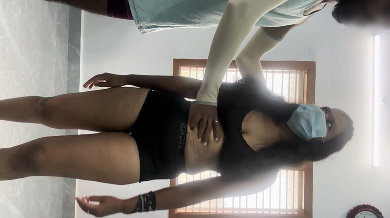 Mary V: Tamil yoga teac sin student sedan knullar hennes vackra fitta