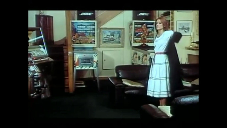 Bisco Birchwood Productions: Room with a looking glass French classic